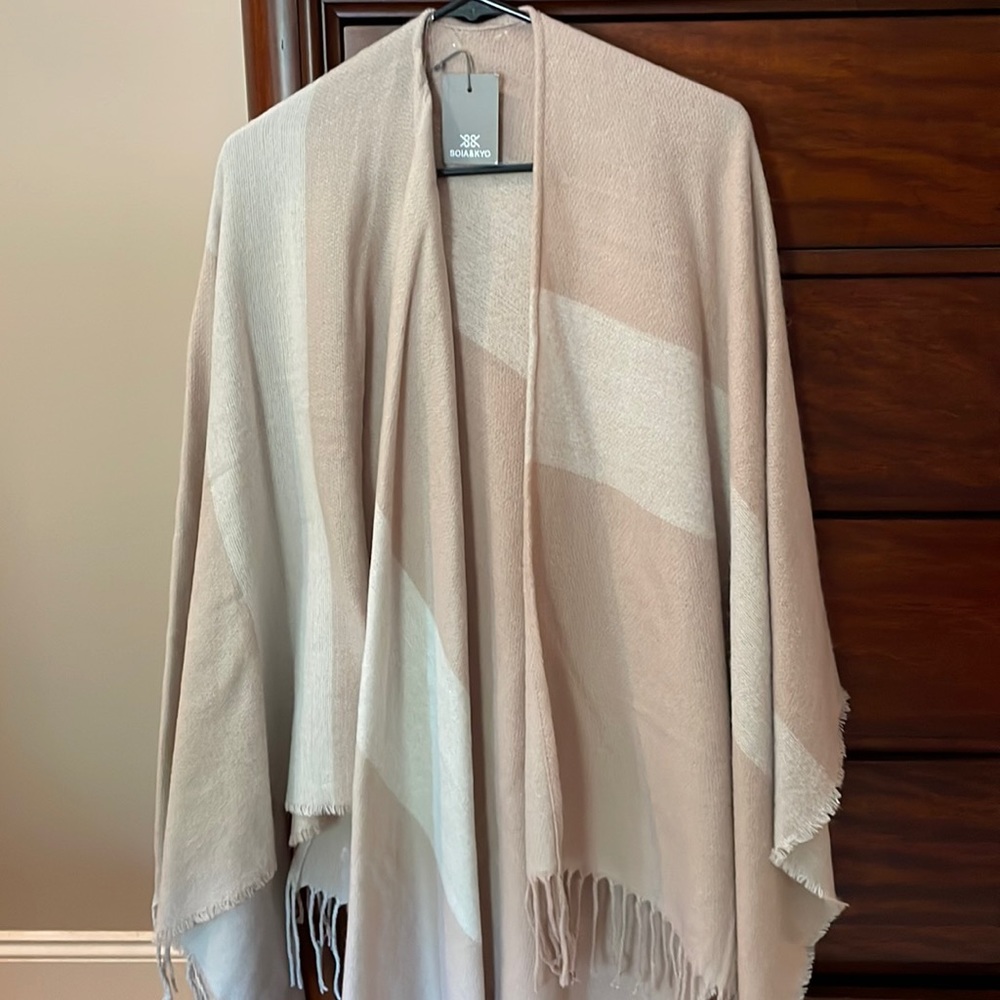 NWT Wrap